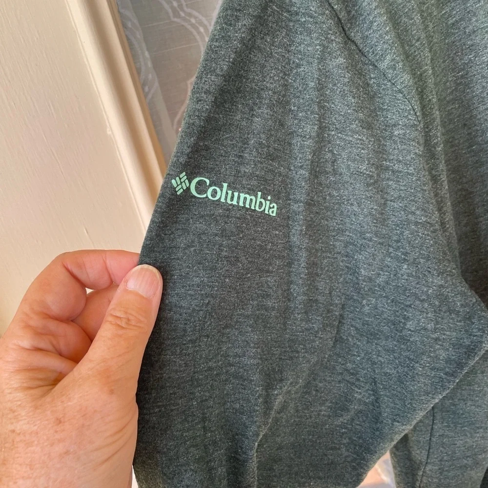 Columbia Sportswear Size L Men’s 🌲 Dark Green Logo Long Sleeve Tee Unisex Shirt